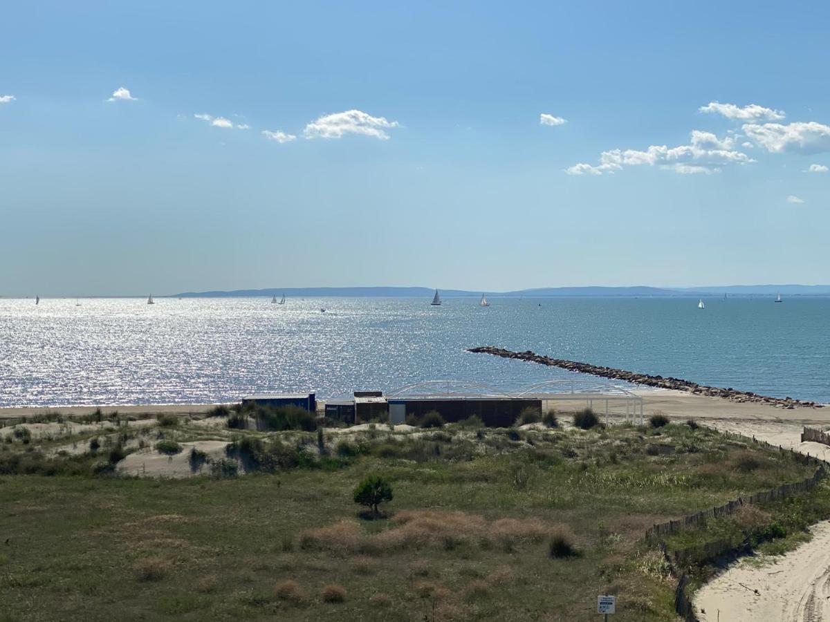 Studio front de mer avec vue mer panoramique ! Le Grau-du-Roi Extérieur photo