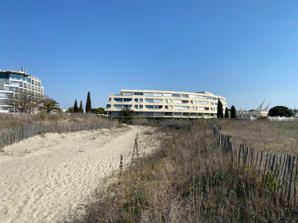 Studio front de mer avec vue mer panoramique ! Le Grau-du-Roi Extérieur photo